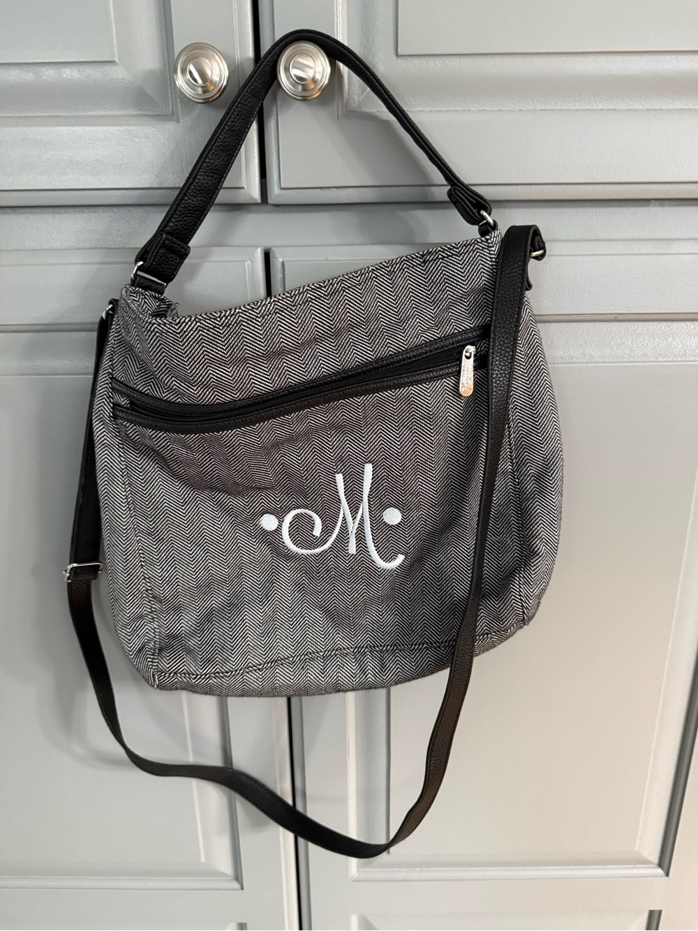 thirty-one Gray Herringbone Crossbody Bag with Black Straps